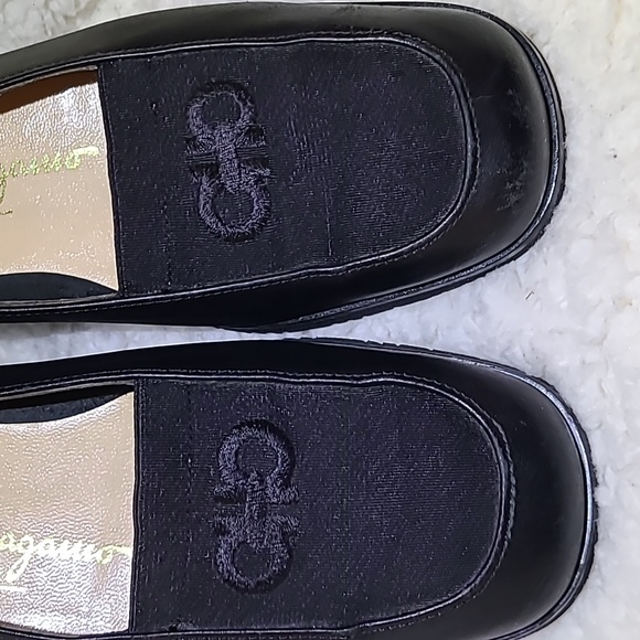 SALVATORE FERRAGAMO Black Seila Shoes Size 5 B - Picture 3 of 9